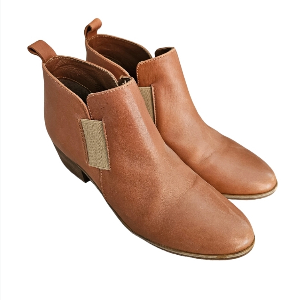 [Charleston Shoe Co] cognac leather booties - size 9